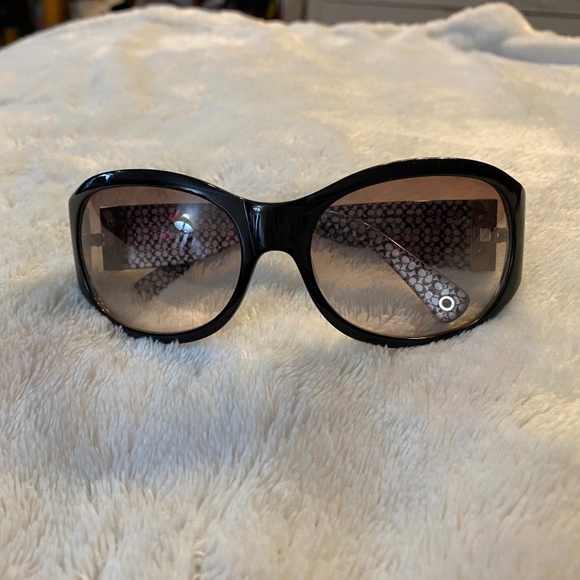 Coach Ladies Sunglasses, black with butterfly - Picture 1 of 6